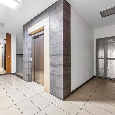 Spacious 2 Bedroom Ac Dalanowska 46 Warszawa Eksteriør billede
