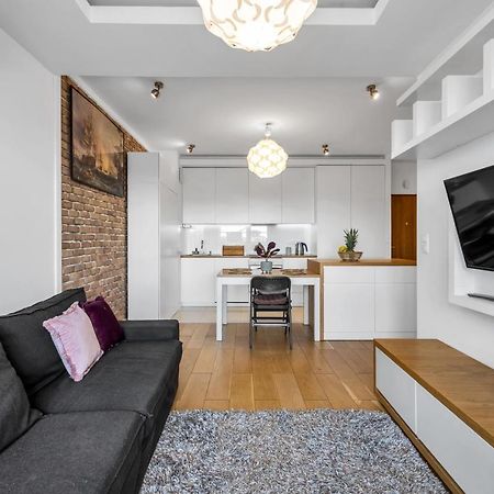 Spacious 2 Bedroom Ac Dalanowska 46 Warszawa Eksteriør billede